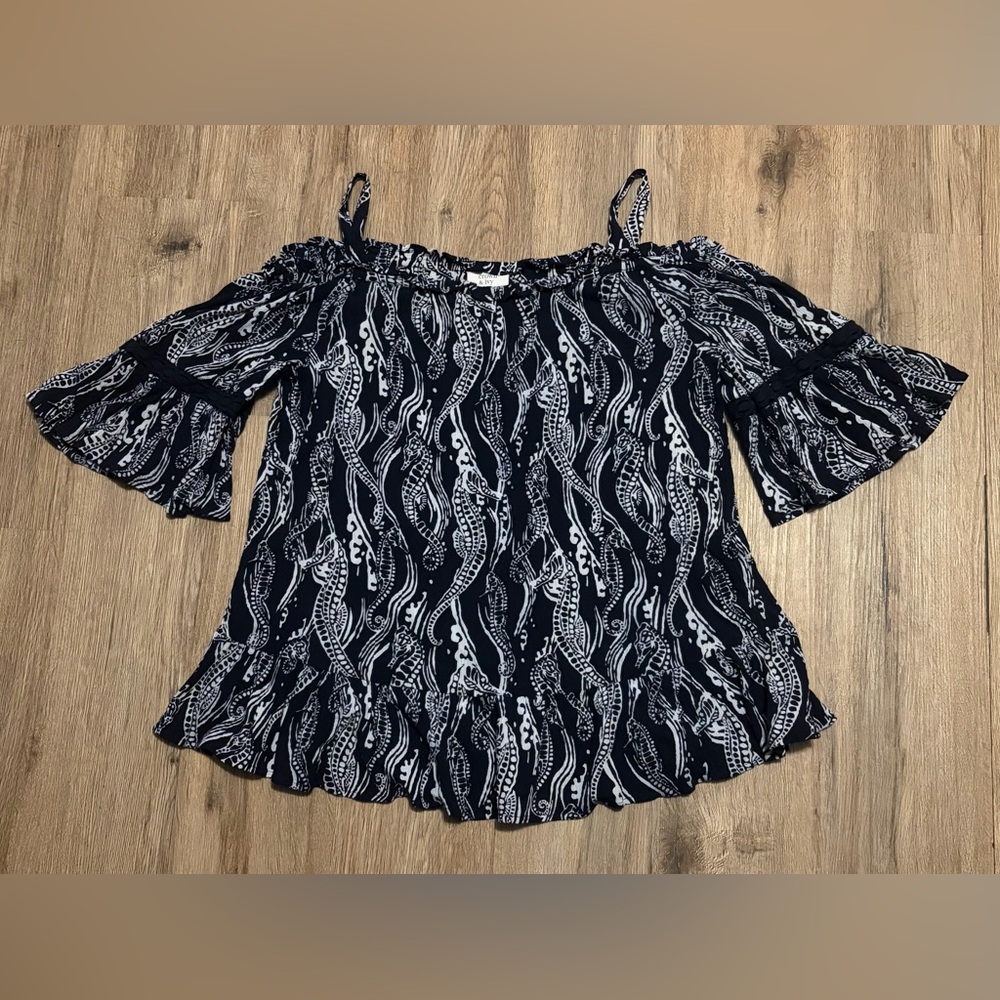 Crown & Ivy Off-Shoulder Navy and White
Patterned Women's Top - Size XS